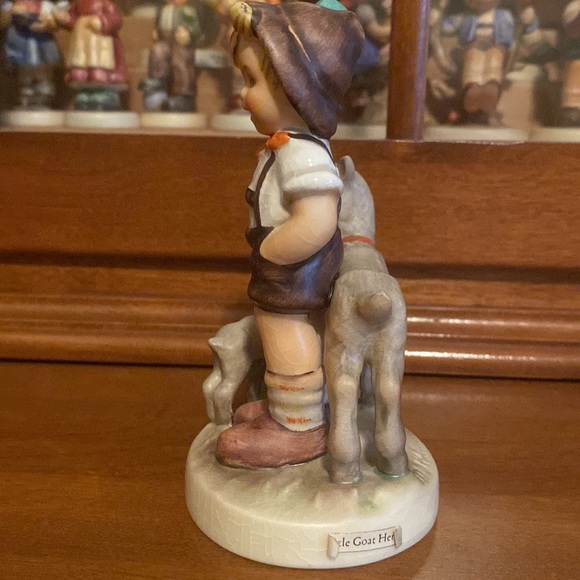 🧡TM5 ‘Little Goat Herder’ Hummel Goebel #200/0 - Picture 3 of 8